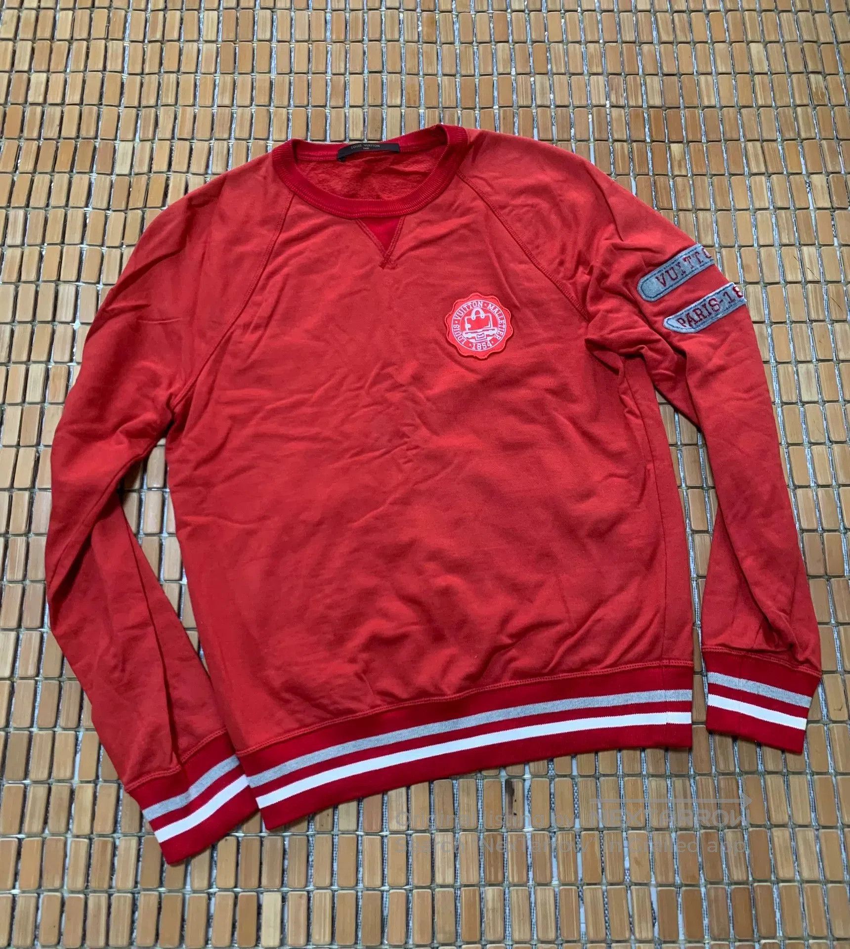 Louis Vuitton Louis Vuitton Red Pullover Sweatshirt. Size US S / EU 44-46 / 1 - 1 Thumbnail