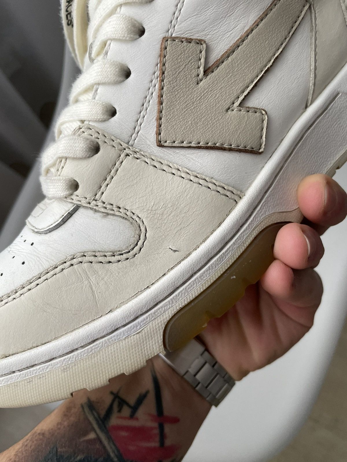 Off-White Out Of Office Beige/White men’s US 6,5 EU 39