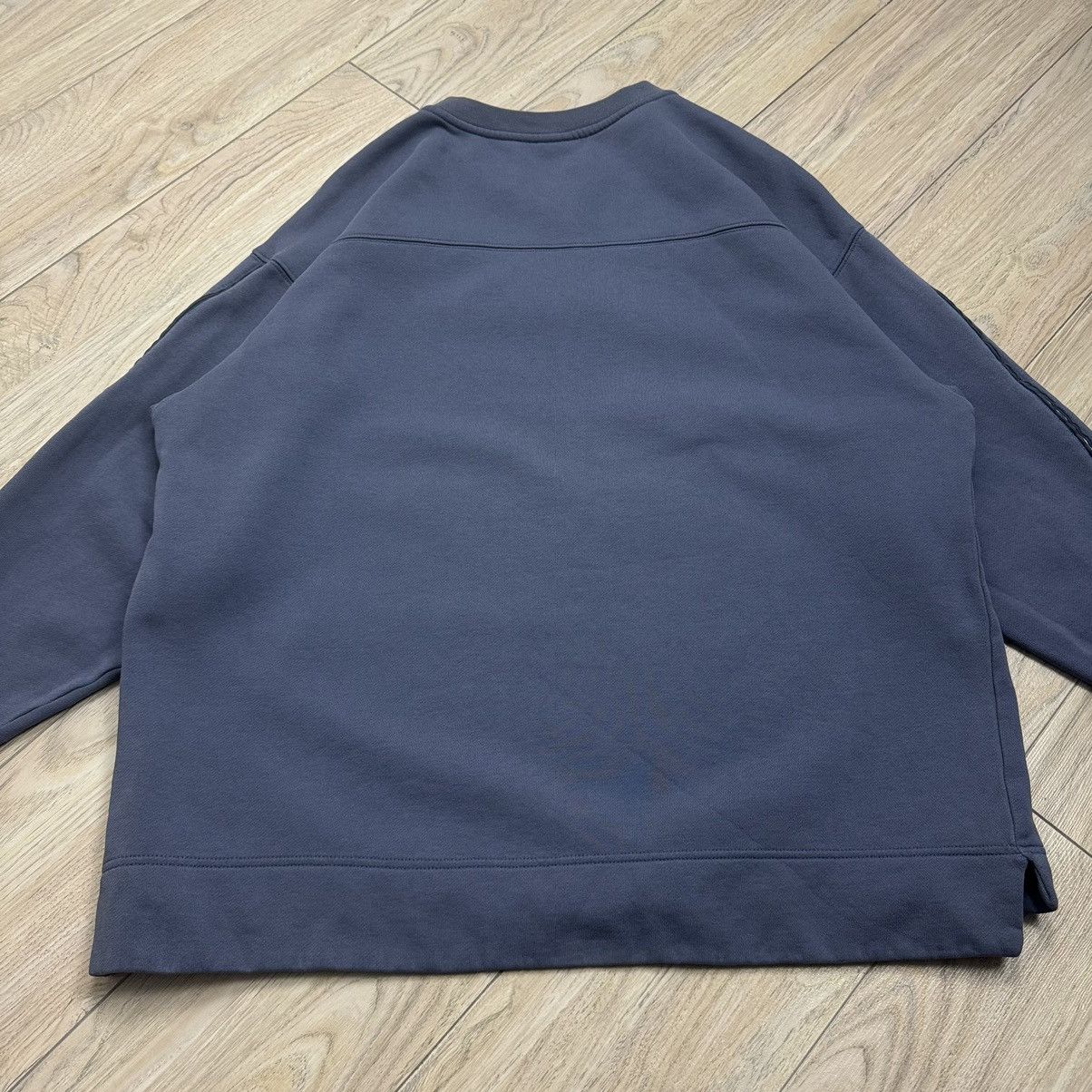 Nike Vintage Nike Y2K Drill Big Swoosh Pale Purple Crewneck Size US L / EU 52-54 / 3 - 18 Thumbnail