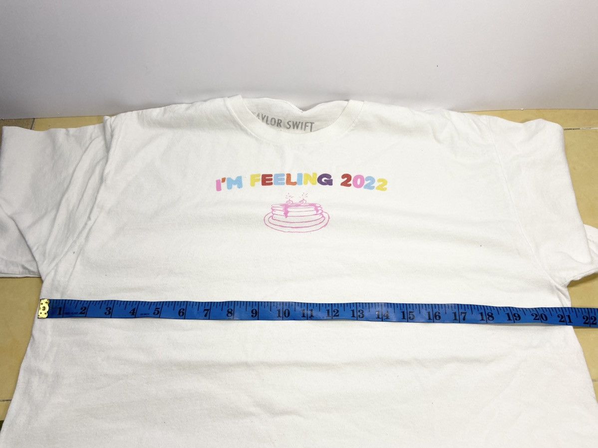 Band Tees TAYLOR SWIFT I’M FEELING 2022 TEE SHIRT Size US L / EU 52-54 / 3 - 7 Thumbnail