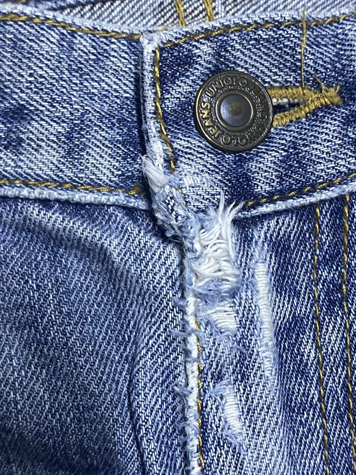 Uniqlo Vintage Japanese Uniqlo Faded Wash Distressed Loose Jeans Size US 30 / EU 46 - 11 Thumbnail