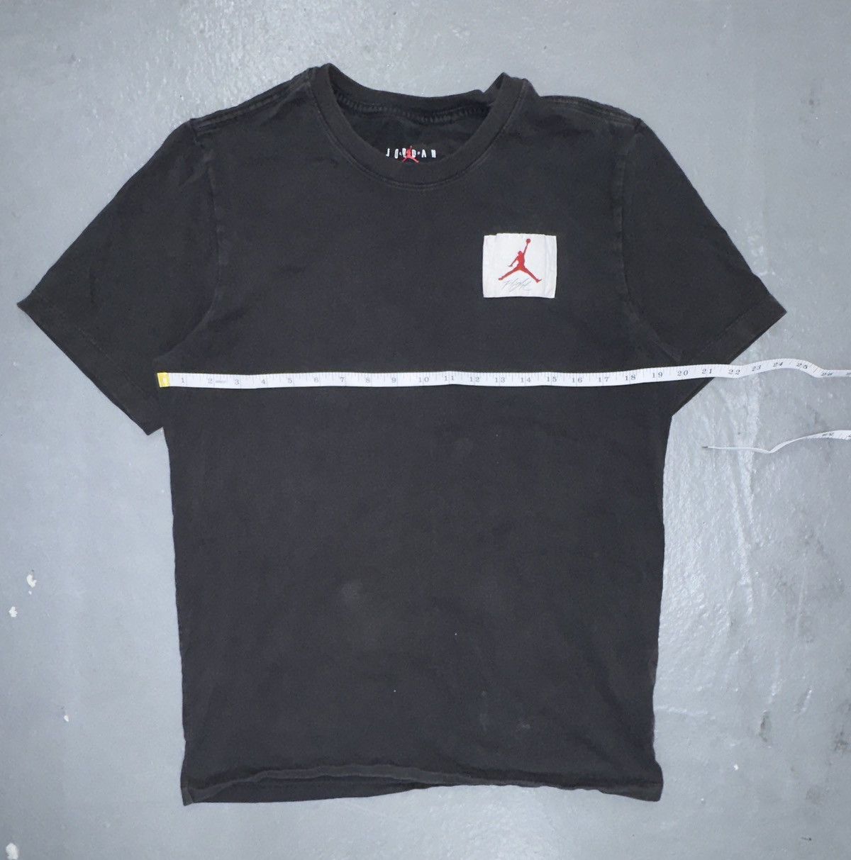 Jordan Brand Jordan flight essential logo patch tee Size US M / EU 48-50 / 2 - 1 Thumbnail