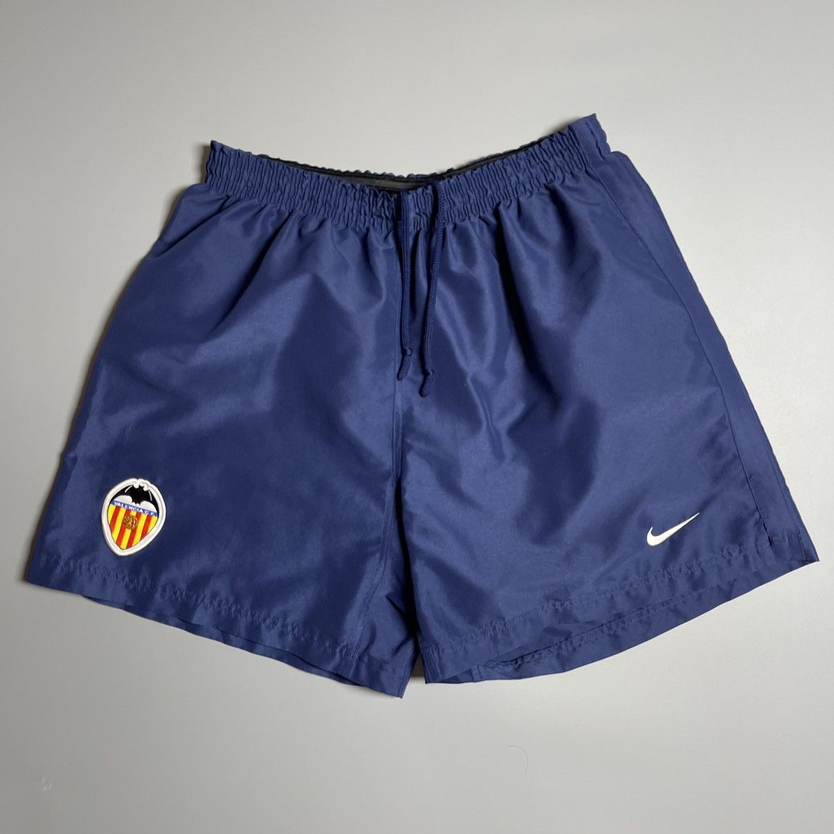 Nike × Vintage VALENCIA NIKE 2000/2001 FOOTBALL SOCCER AWAY SHORTS Size US 38 / EU 54 - 1 Thumbnail