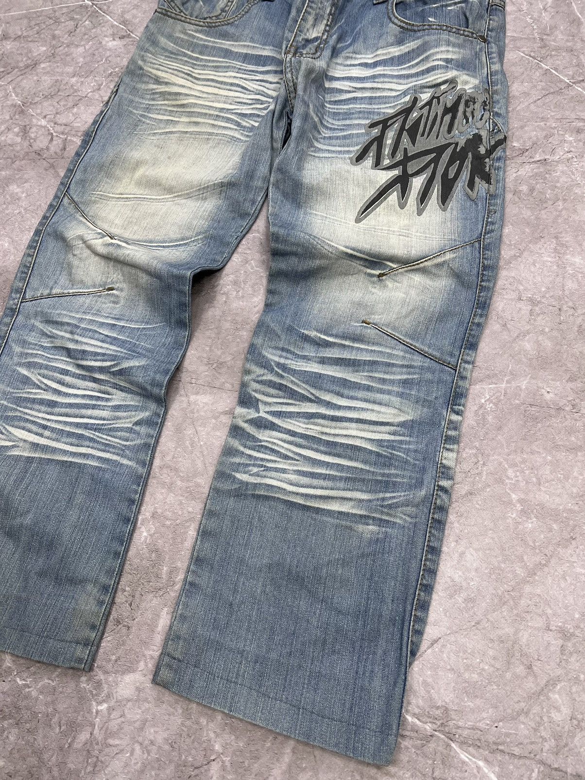 If Six Was Nine × Japanese Brand × Le Grande Bleu (L.G.B.) AVANT GARDE WASHED BAGGY edhardy STYLE CARGO JEANS Size US 36 / EU 52 - 2 Thumbnail