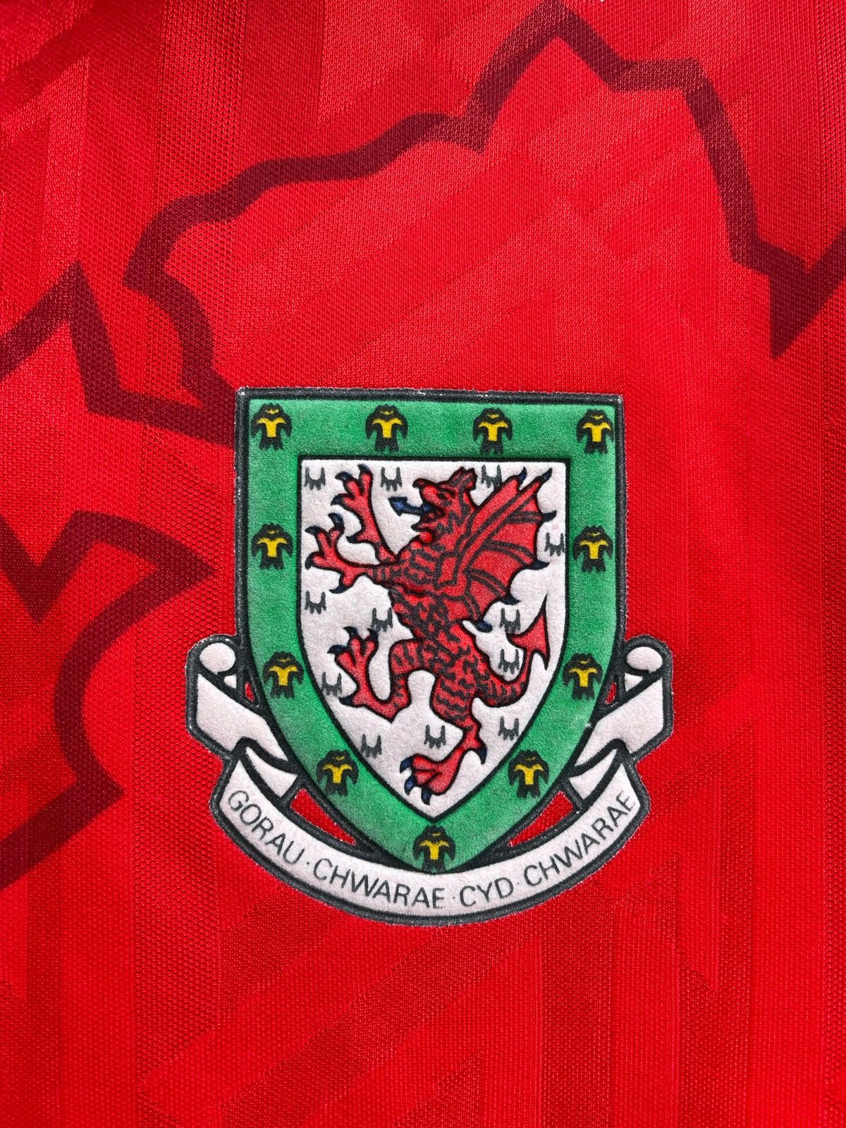 Umbro Wales Umbro 1992 Football Shirt Red Dragon Welsh National Size US L / EU 52-54 / 3 - 4 Thumbnail