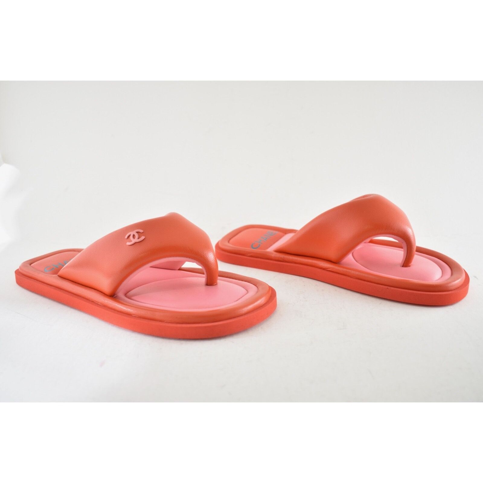 Chanel Chanel 22P Pink Red Lambskin Padded Pool Thong Logo Size US 7 / IT 37 - 6 Thumbnail