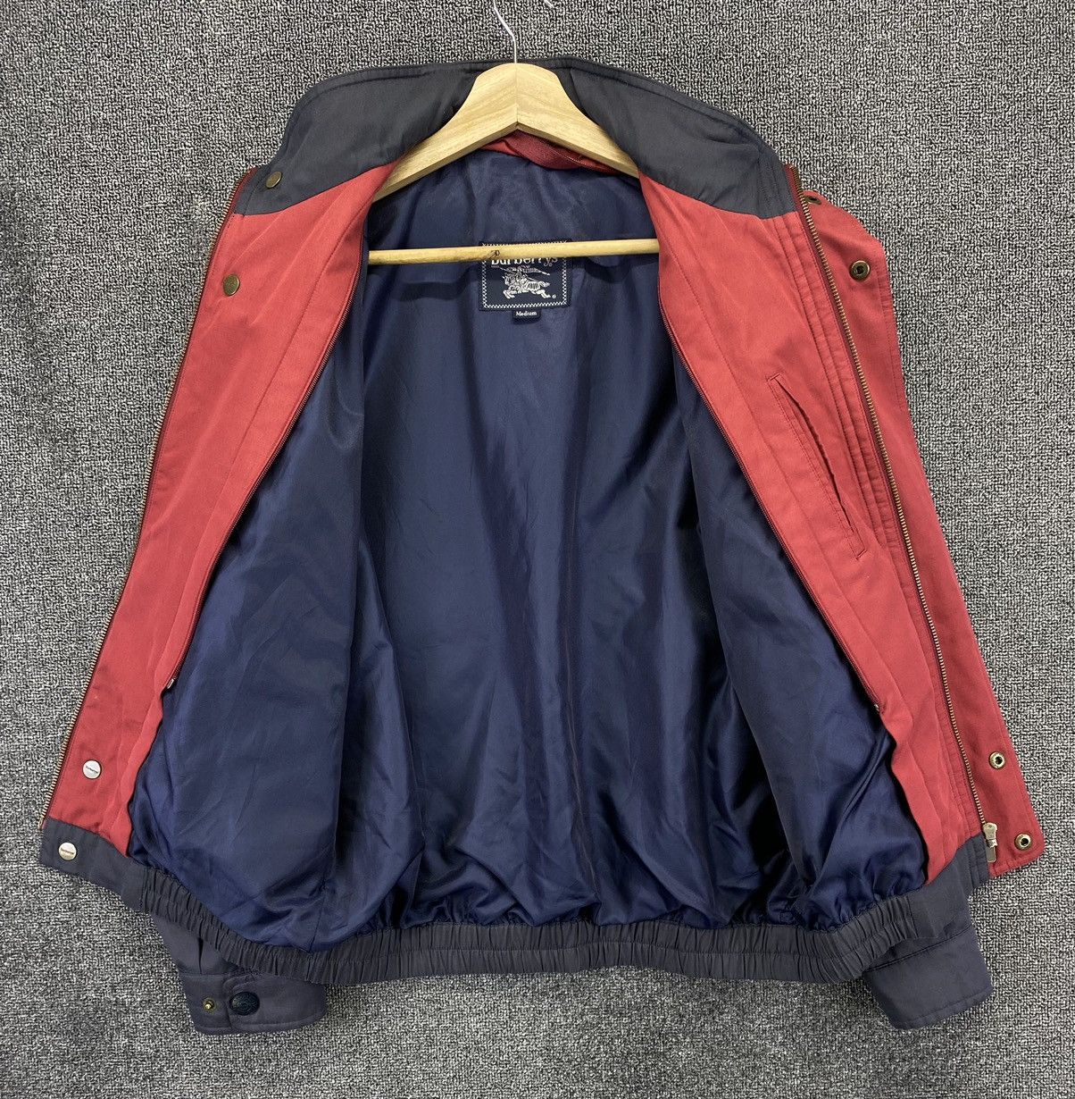 Burberry Vintage Burberry Sports Hidden Hooded Zip Up Jacket Size US M / EU 48-50 / 2 - 6 Thumbnail