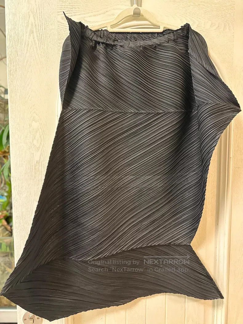 Issey Miyake Issey Miyake size:one size Black Tank Top Size XXS / US 00 / IT 34 - 6 Thumbnail