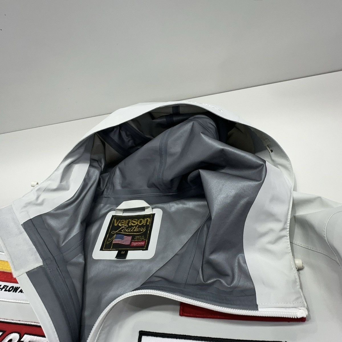 Supreme × Vanson Leathers Supreme Vanson Leathers GORE-TEX Shell Jacket White Size US M / EU 48-50 / 2 - 3 Thumbnail