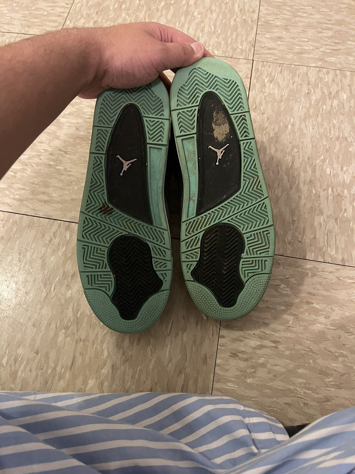 Jordan Brand Green glow 4s Size US 6.5 / EU 39-40 - 4 Thumbnail