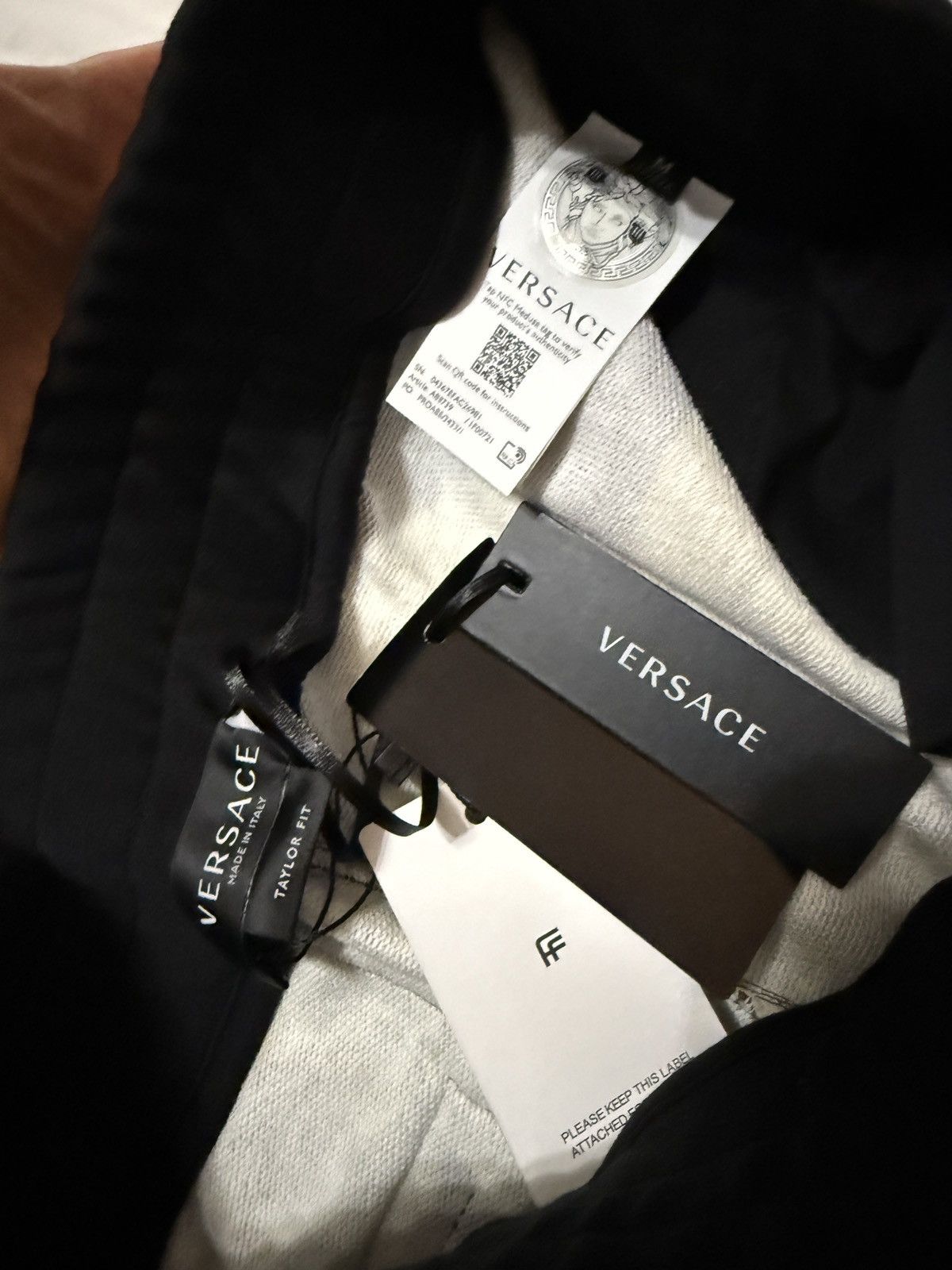 Versace Versace Amplified Medusa Print Jogging Trousers Size US 32 / EU 48 - 6 Thumbnail