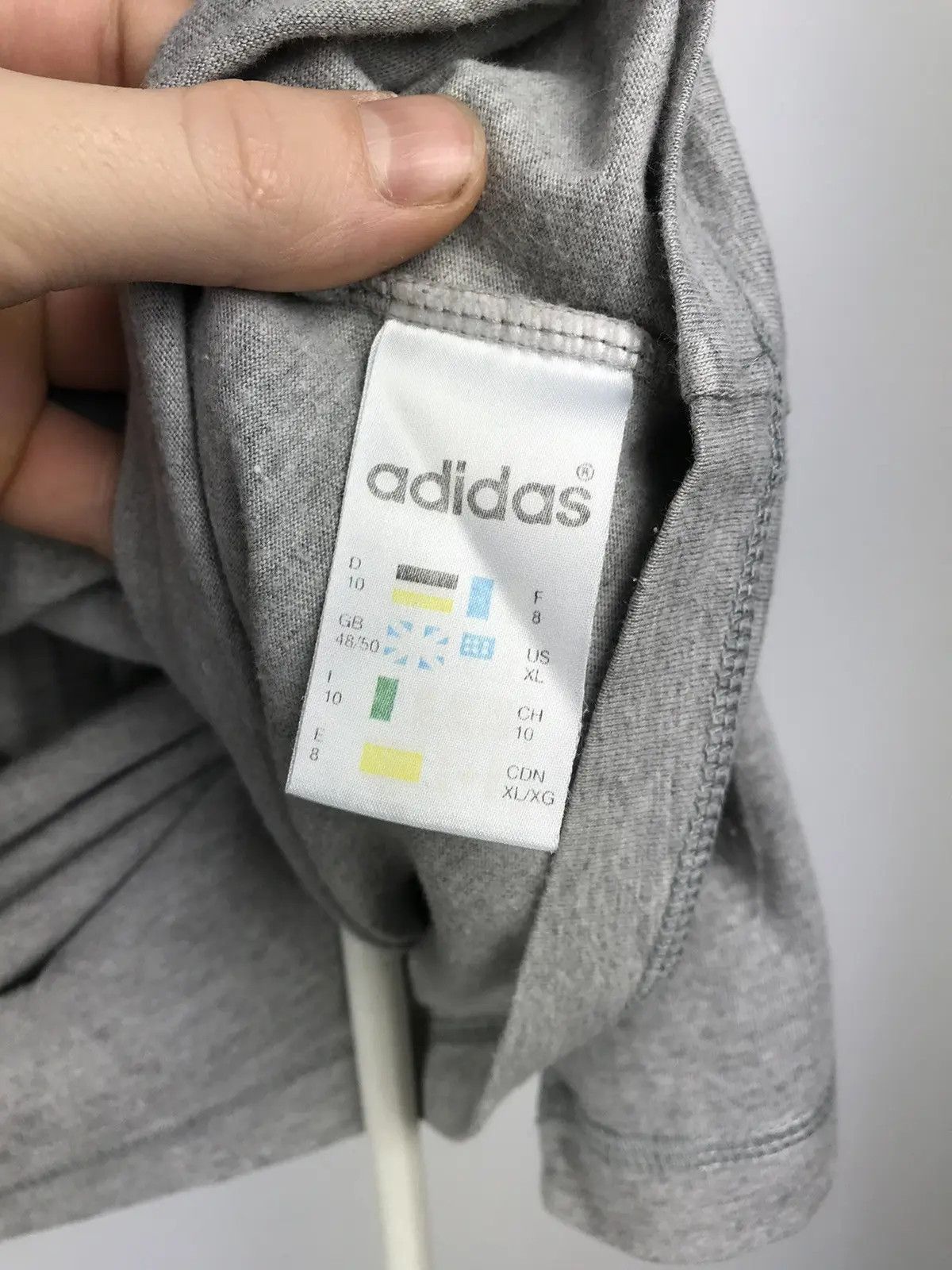 Adidas Adidas T-shirt vintage embroidered logo big size XLarge Size US XL / EU 56 / 4 - 4 Thumbnail