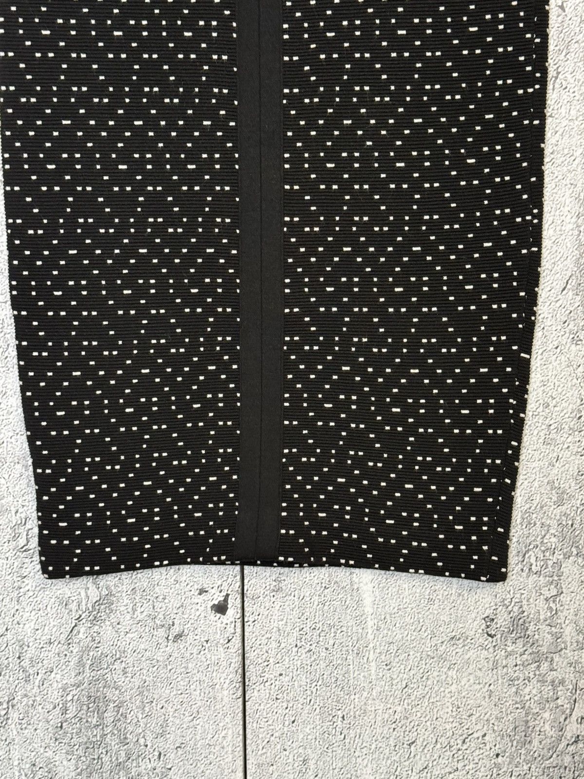 Armani Emporio Armani Pencil Skirt Black White Pattern Stretch Midi Size 28" / US 6 / IT 42 - 8 Thumbnail