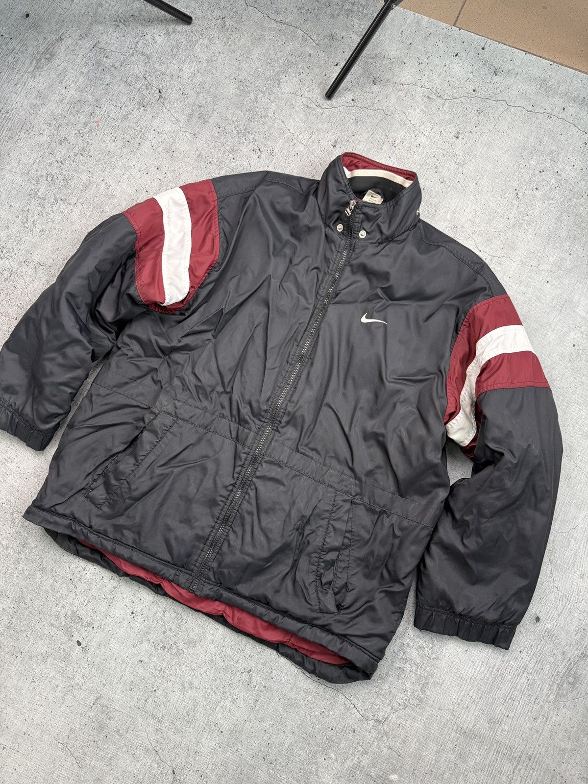 Nike Nike Vintage Puffer Jacket Big Logo Swoosh Size US L / EU 52-54 / 3 - 3 Thumbnail