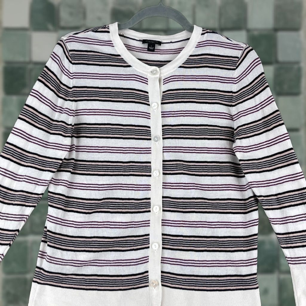 Ann Taylor Ann Taylor Cardigan Shirt Womens Large White Striped Knit Crew Neck Long Sleeve Size L / US 10 / IT 46 - 1 Thumbnail