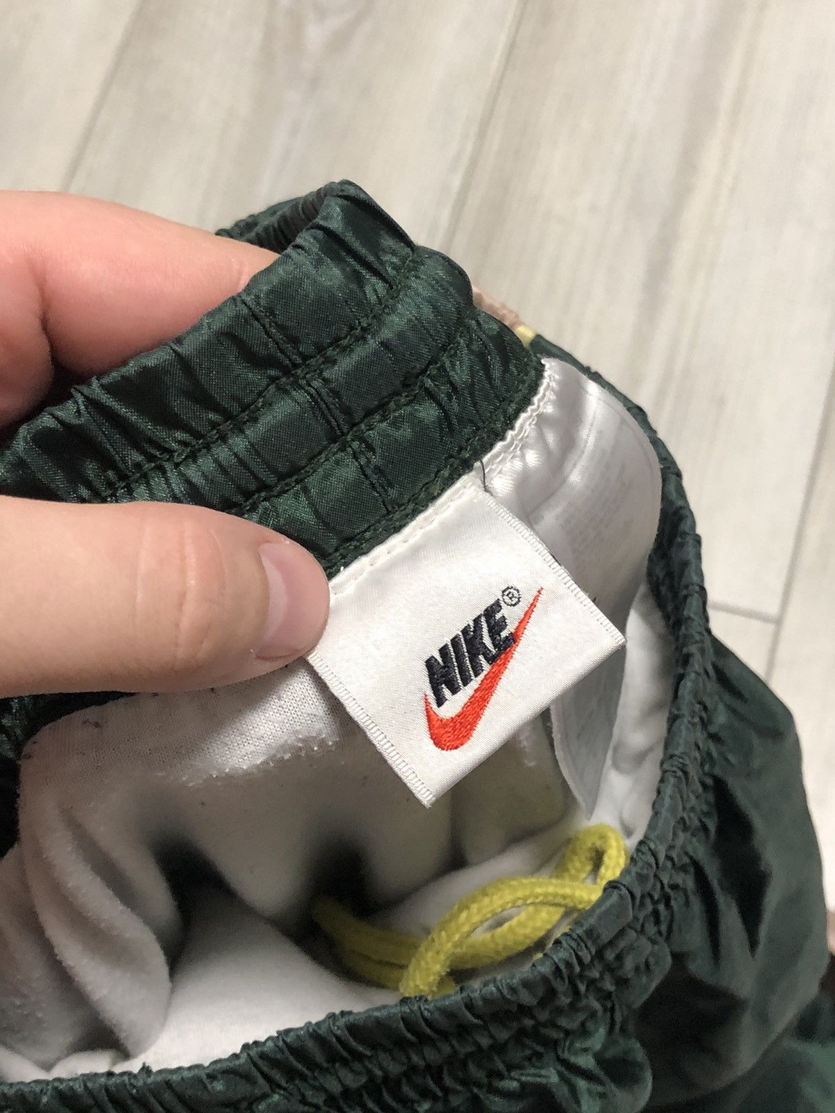 Nike Nike 90s Vintage Nylon Baggy Nylon Drill Track Pants Swoosh Size US 32 / EU 48 - 5 Thumbnail