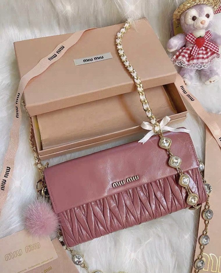 Miu Miu Miu Miu Pink Matelassé Long Wallet / Clutch with Chain Size ONE SIZE - 1 Thumbnail