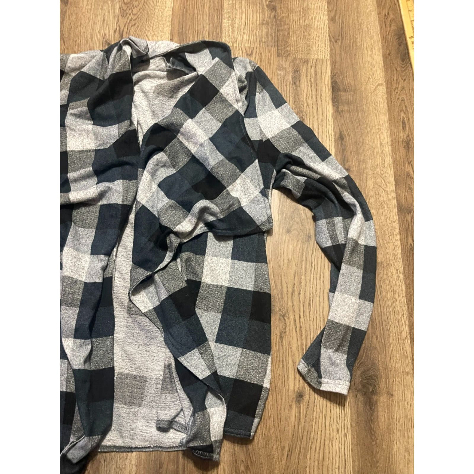 Vintage ee:some Sweater Women's Cardigan, Medium, Plaid Open Cardigan, Gray Black Green, Casual, Regular Fit, Fall Spring Summer, Womens Size M / US 6-8 / IT 42-44 - 4 Thumbnail