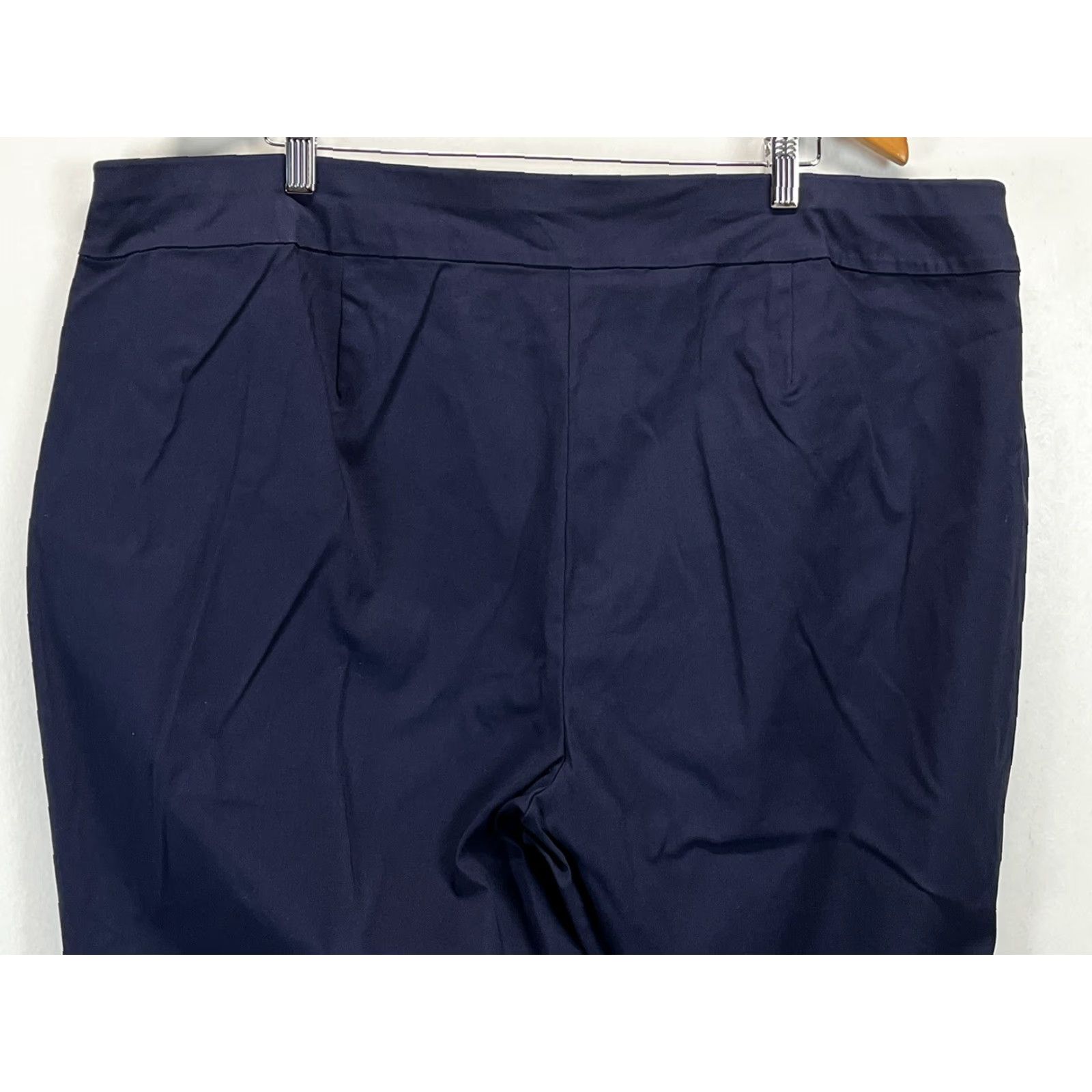 Talbots VINTAGE? No, Talbots Navy Crop Pants 24W Plus Side Zip Womens Stretch Crop Pants 24W Navy Blue Adult Womens Plus Size Pants 24W G Womens Size 42" / US 20 - 4 Thumbnail
