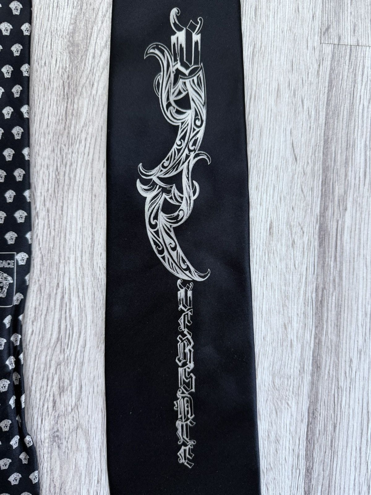 Versace Rare Gianni Versace logo silk tie Size ONE SIZE - 2 Thumbnail