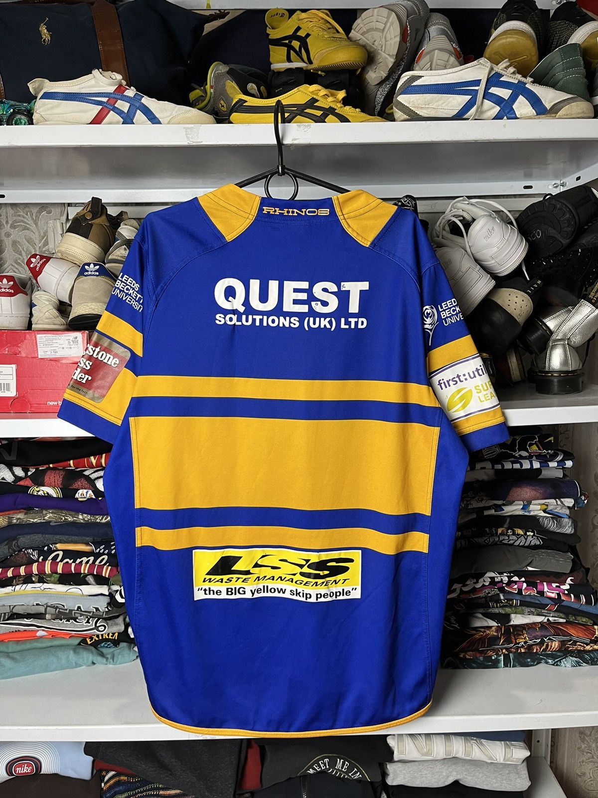 Vintage ISC Leeds Rhinos 2016 Rugby Jersey Men's Size XL Size US XL / EU 56 / 4 - 4 Thumbnail