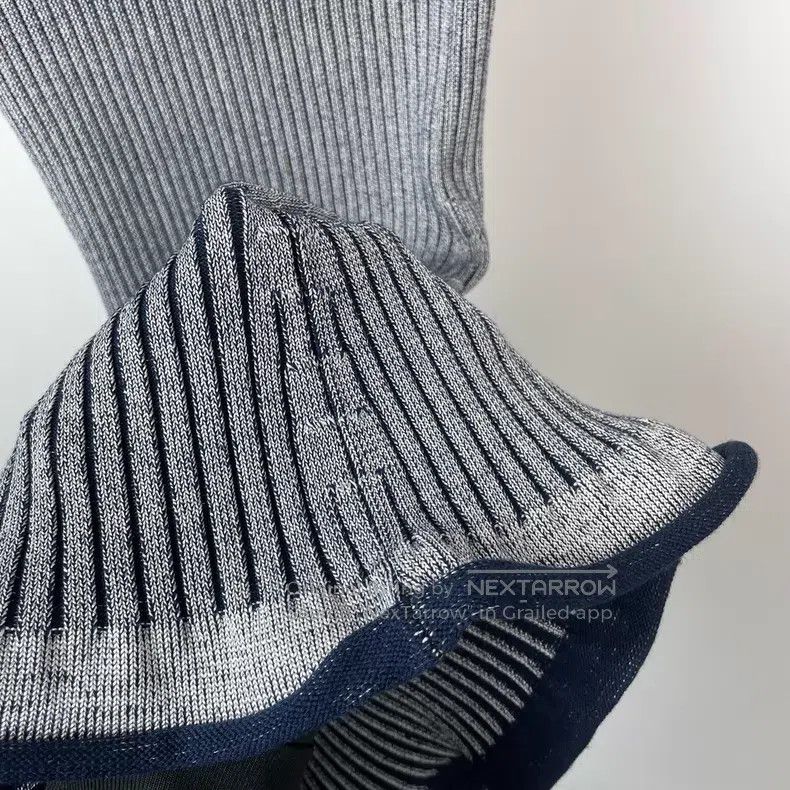 Louis Vuitton Louis Vuitton Wool rib-knit flared hem knit skirt Size S / US 4 / IT 40 - 5 Thumbnail