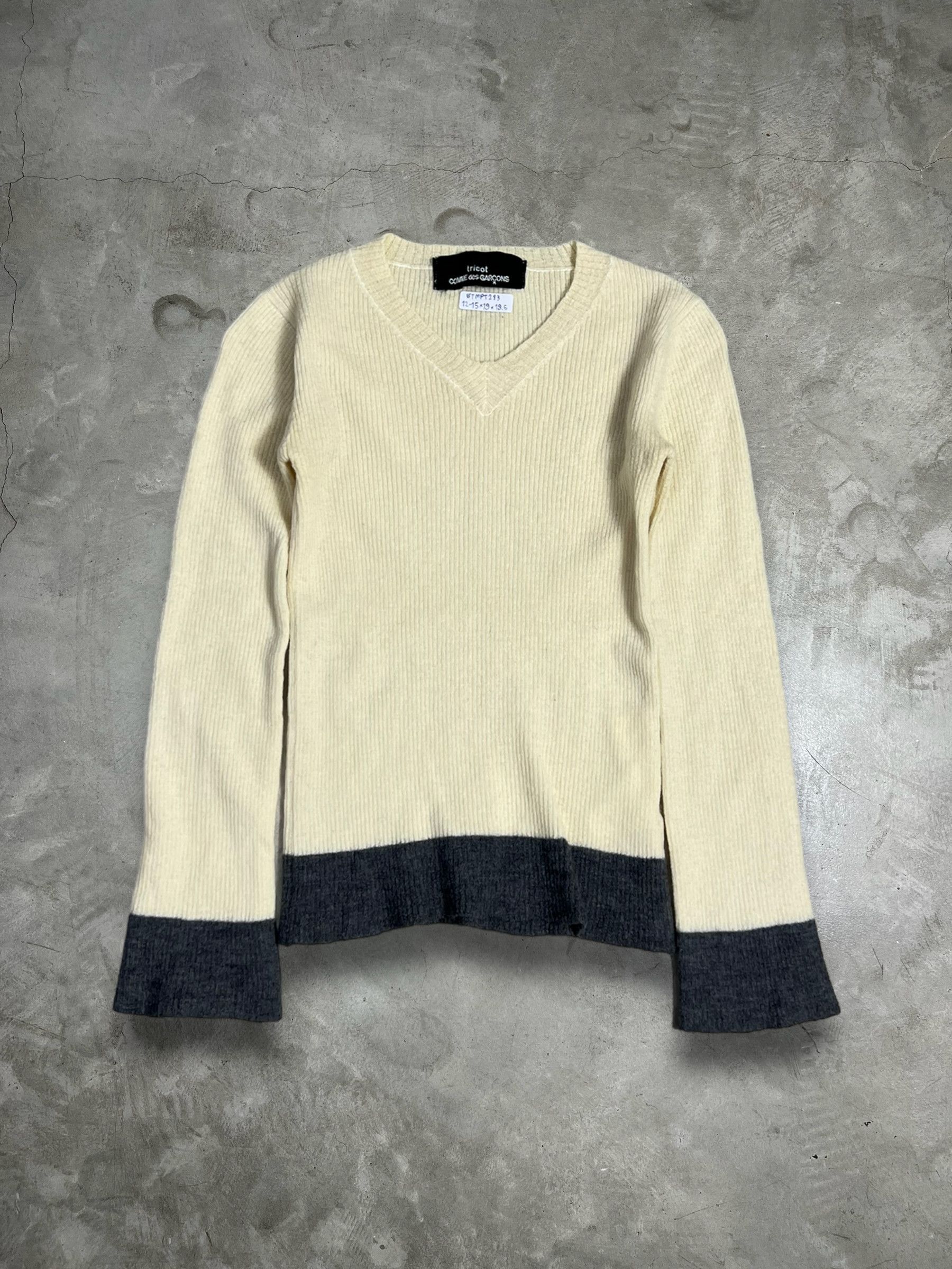 Tricot Comme des Garcons tricot COMME des GARÇONS V-neck Knit Sweater (XS) GTMPT283 Size XS / US 0-2 / IT 36-38 - 1 Thumbnail