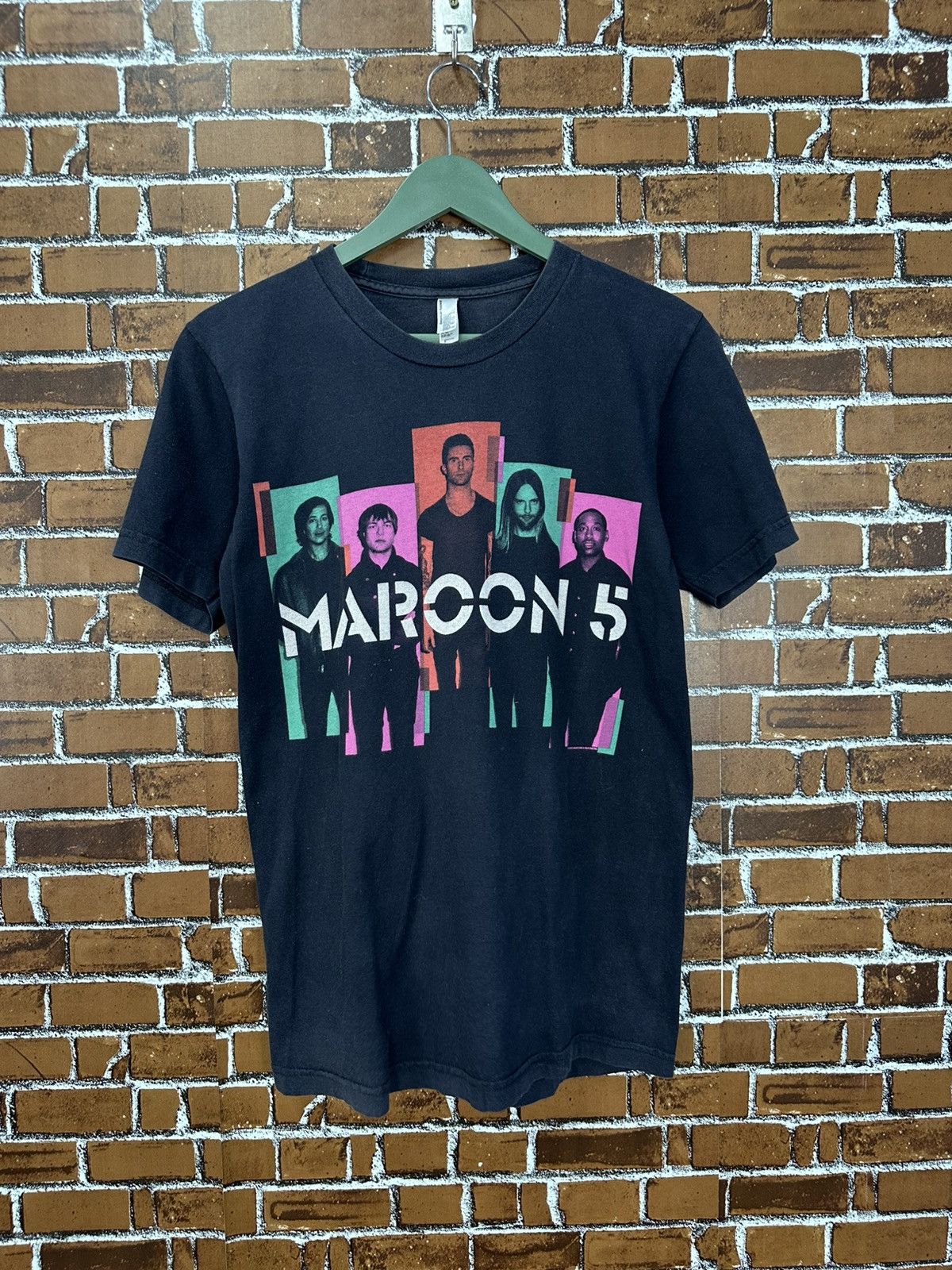 Band Tees Maroon 5 North America Tour 2013 Tshirt A1007 Size US S / EU 44-46 / 1 - 1 Thumbnail