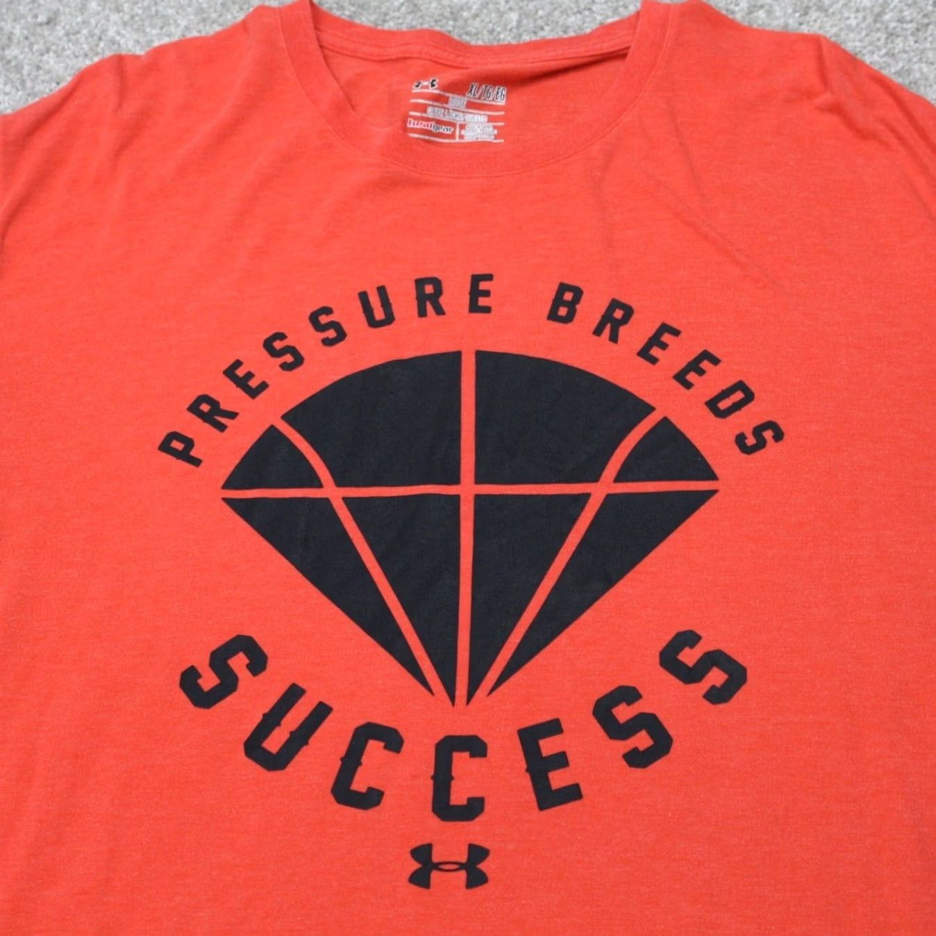 Under Armour Under Armour Shirt Mens XL Red UA Pressure Breeds Success HeatGear Loose Fit S/S Size US XL / EU 56 / 4 - 4 Thumbnail