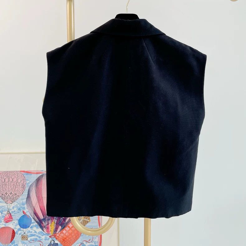 Gucci Gucci Black vest 2504-Nextarrow Size XS / US 0-2 / IT 36-38 - 2 Thumbnail