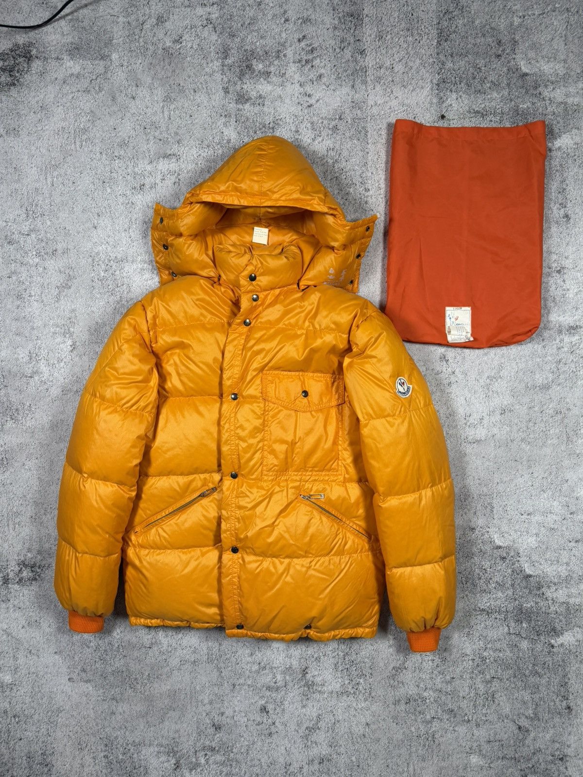 Moncler Vintage Moncler Down Jacket Orange Hooded Made in Italy 1981 Size US XL / EU 56 / 4 - 2 Thumbnail