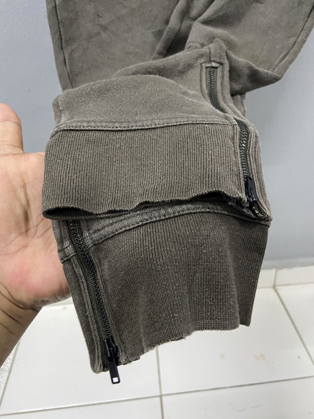 Lemaire × Uniqlo UNIQLO X LEMAIRE JOGGER PANTS Size US 31 - 6 Thumbnail