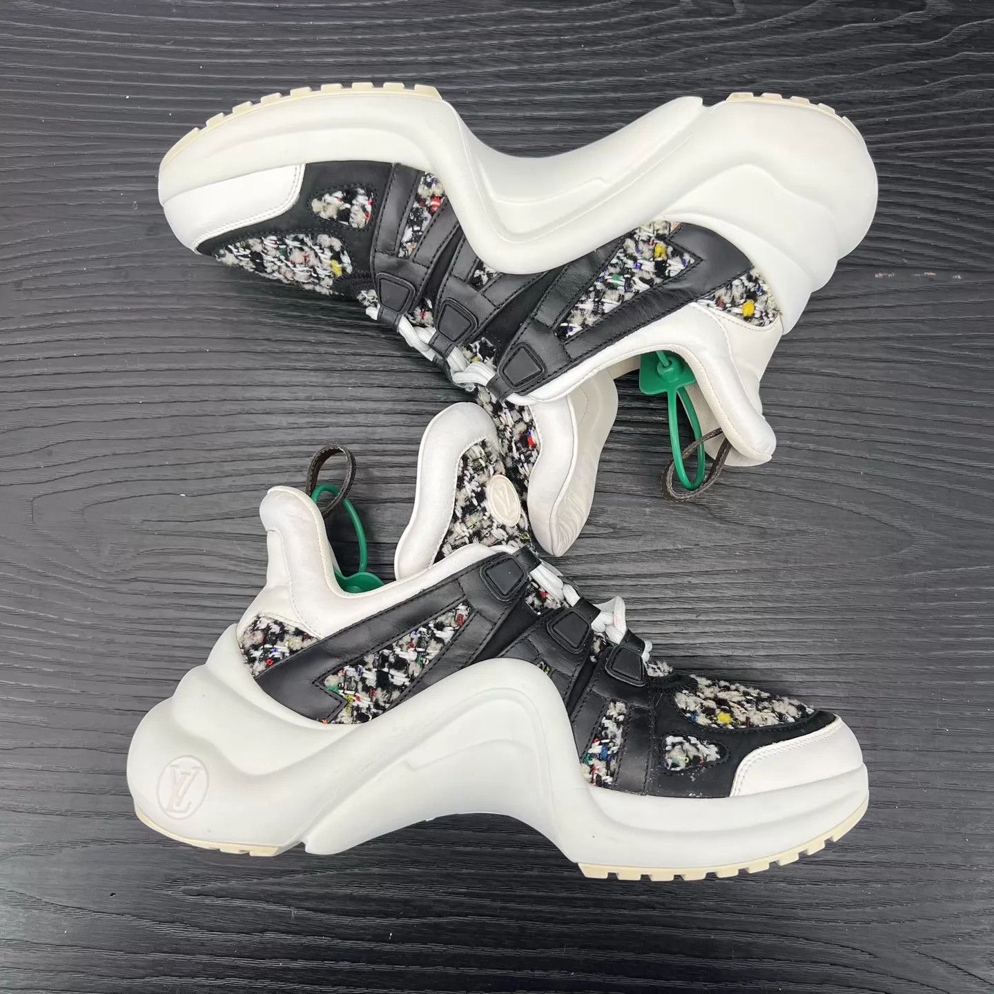 Louis Vuitton LV Archlight White & Black Wool Sneaker 38.5 Size US 8 / IT 38 - 3 Thumbnail