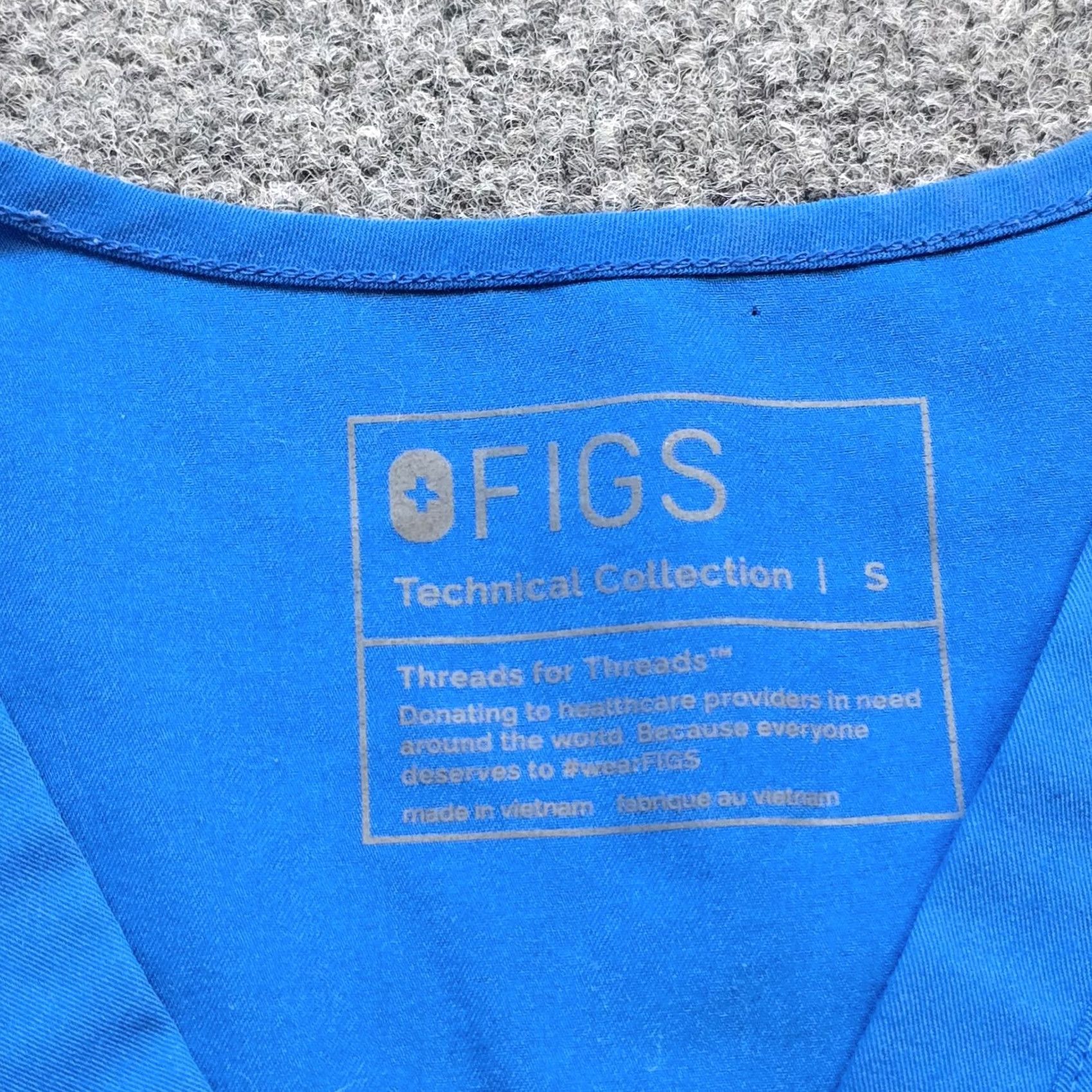 Vintage FIGS Top Womens Small Blue Pocket Short Sleeve Embroidered Cat Technical Comfort Shirt Womens S Blue Cat Embroidered Size S / US 4 / IT 40 - 3 Thumbnail