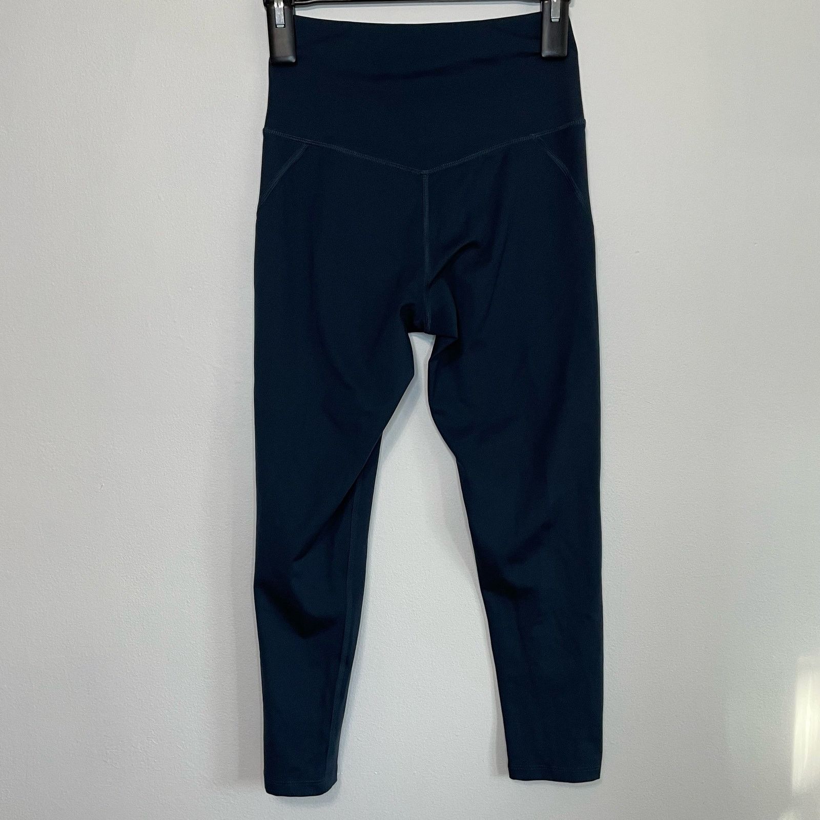 Girlfriend Collective Girlfriend Collective Navy Leggings S Womens Athleisure Crop Size 28" / US 6 / IT 42 - 3 Thumbnail