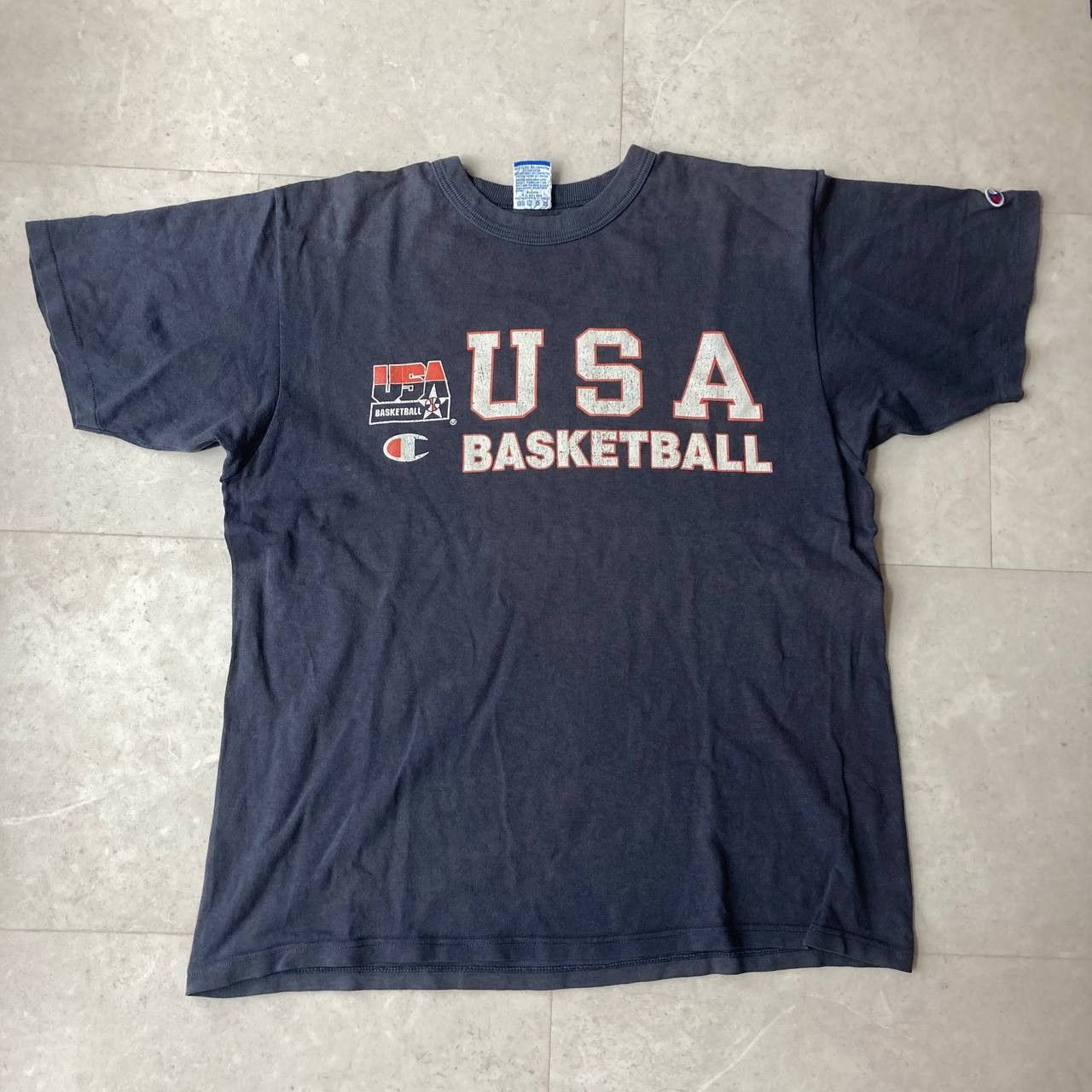 Champion Vintage 90s USA Basketball Champion Faded Tee Size US L / EU 52-54 / 3 - 1 Thumbnail