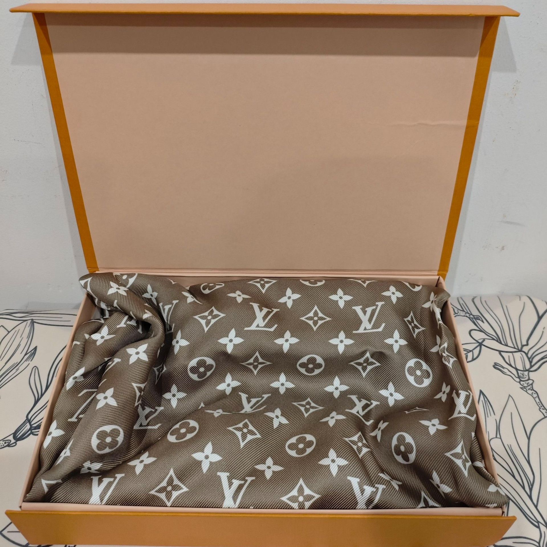 Louis Vuitton LV Gray-Brown Monogram Scarf Size ONE SIZE - 1 Thumbnail