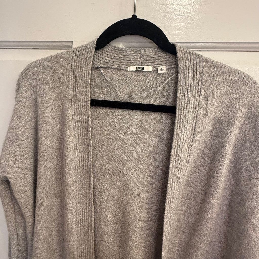 Uniqlo Women's Uniqlo Cardigan, Size L, Gray Size L / US 10 / IT 46 - 9 Thumbnail