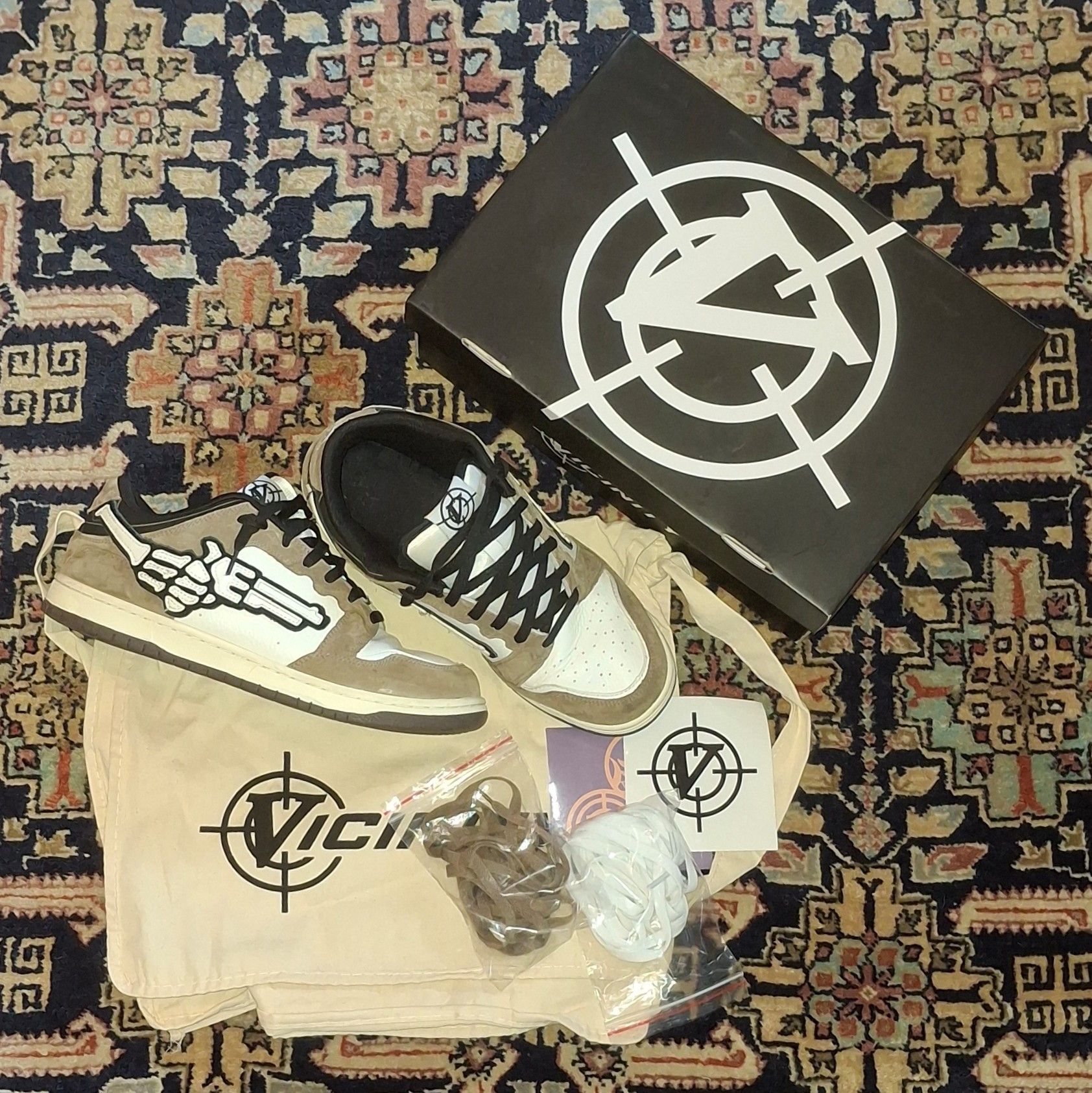 Lost Boys Archives Vicinity Dark Mocha V-Lows Size US 11 / EU 44 - 1 Thumbnail