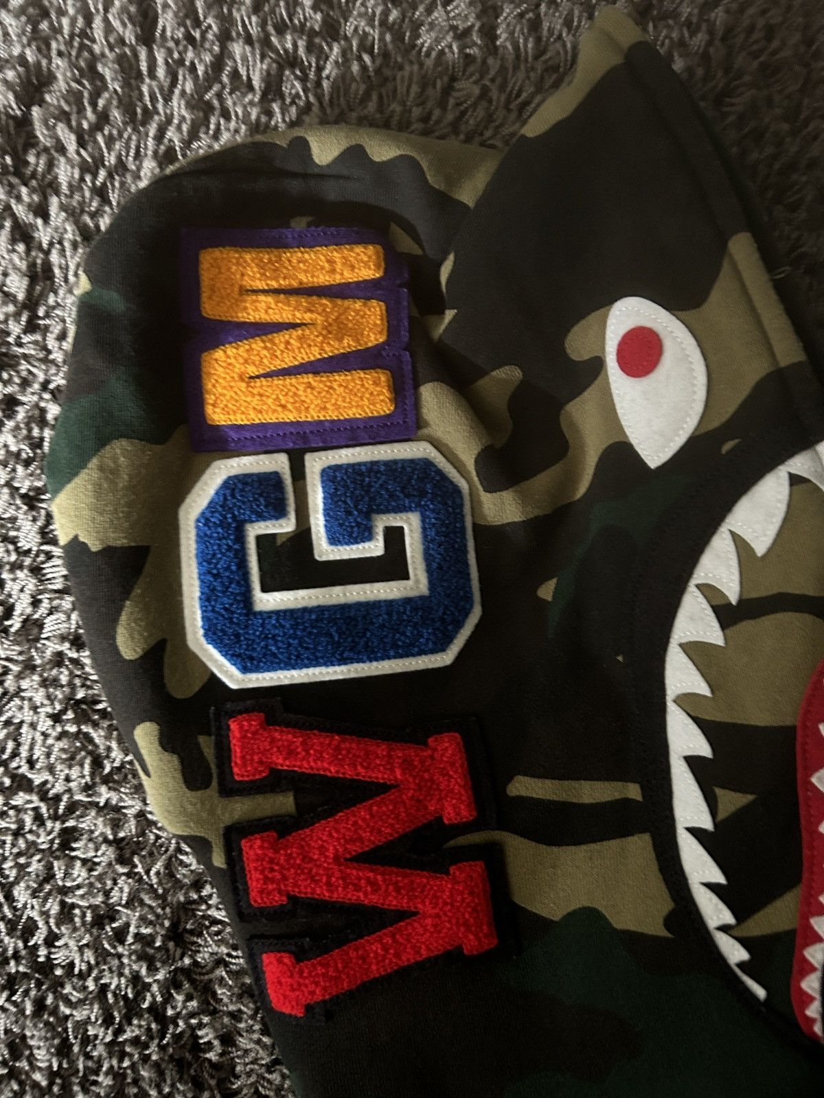 Bape Top Condition A Bathing Ape Classic Shark Zip Size US L / EU 52-54 / 3 - 10 Thumbnail