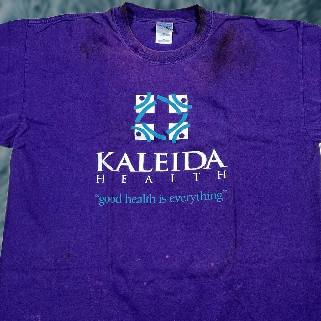 Gildan VINTAGE Kaleida Health Hospital T-Shirt XL Men Purple Gildan Regular Size XL Size US XL / EU 56 / 4 - 1 Thumbnail
