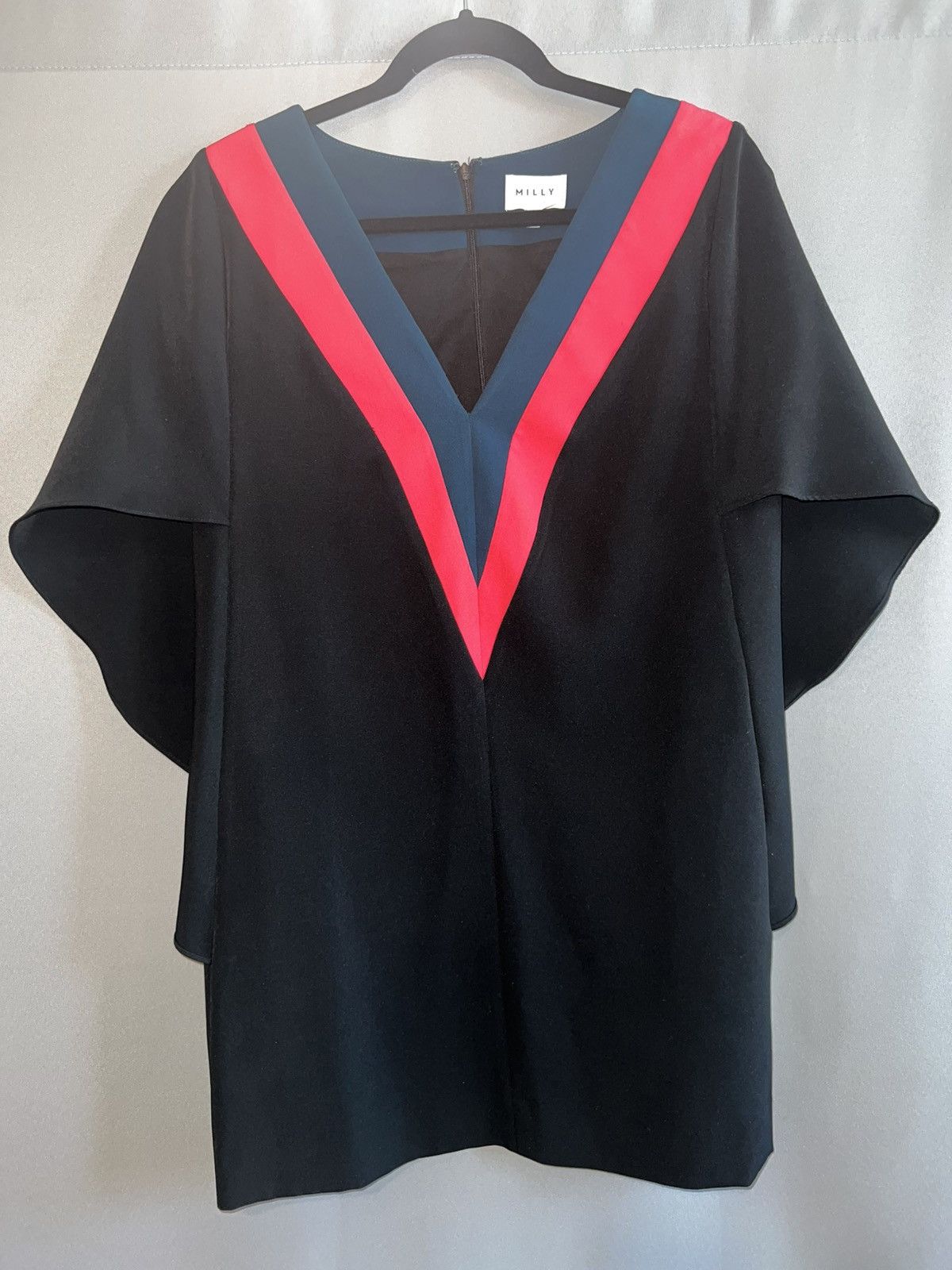 MILLY Milly Black Butterfly Sleeve V-Neck Shift Dress Size 6 Size M / US 6-8 / IT 42-44 - 1 Thumbnail
