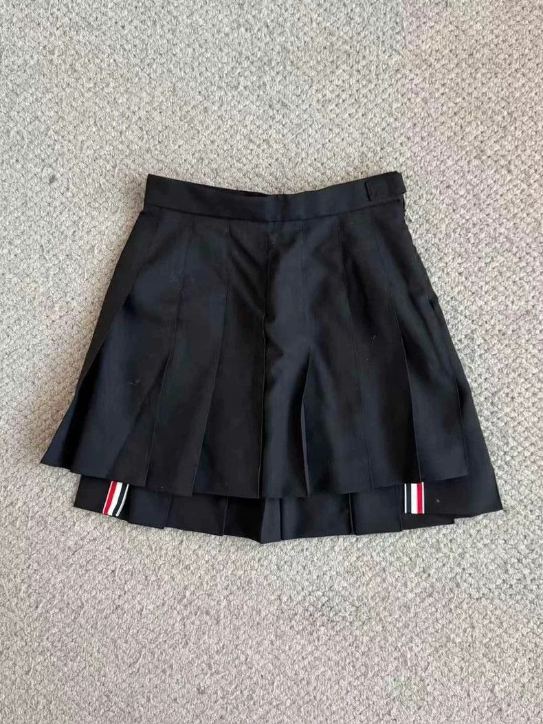 Thom Browne Thom Browne Black striped wool pleated skirt Size 24" / US 00 / IT 34 - 1 Thumbnail