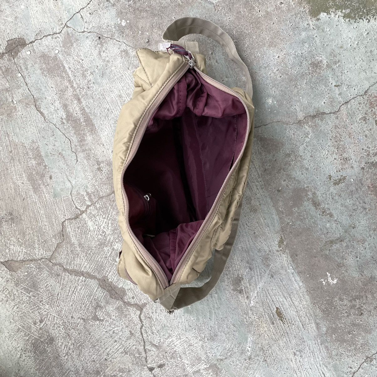 Reebok Vintage RBK Reebok Nylon Shoulder Bag y2k Japanese Style Size ONE SIZE - 6 Thumbnail