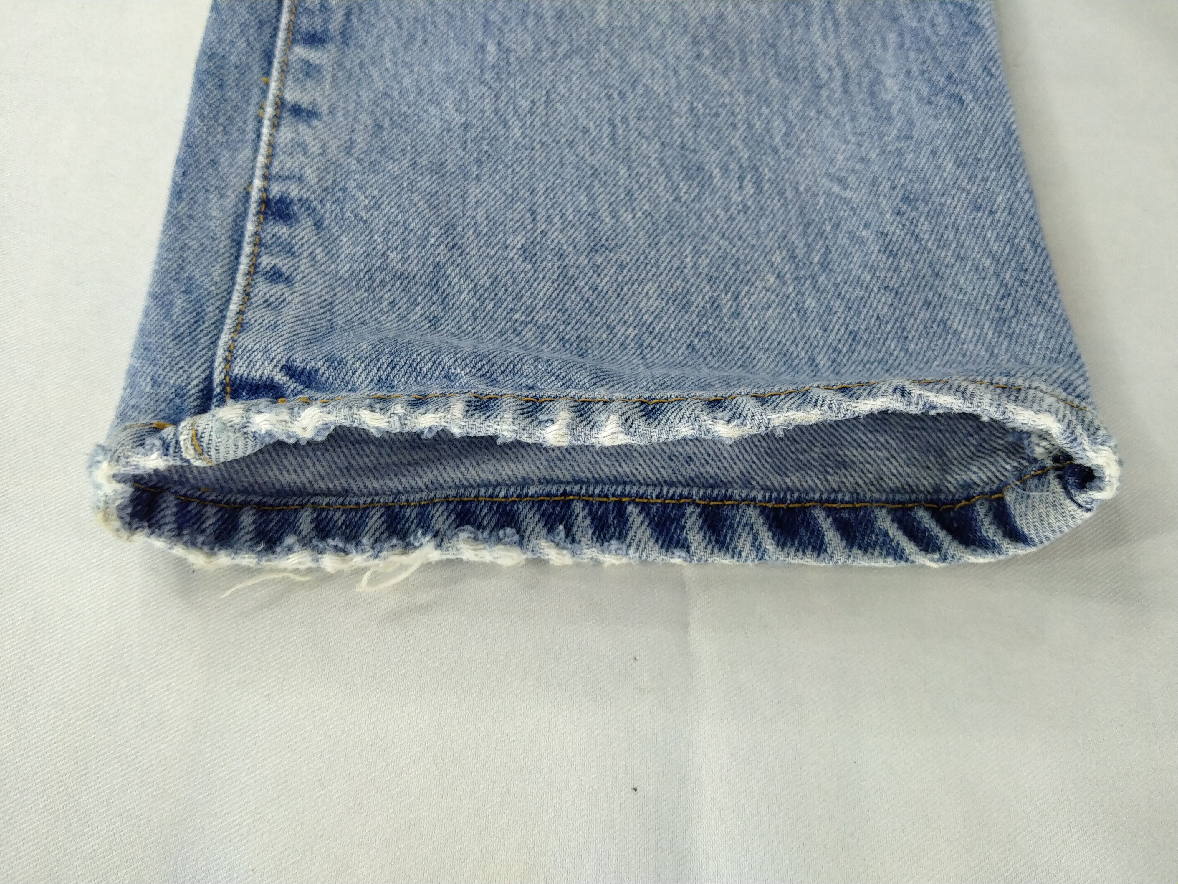 Levi's Faded Blue Vintage Levi's 502 Jeans 35x27.5 Denim -JN107 Size US 35 - 13 Thumbnail