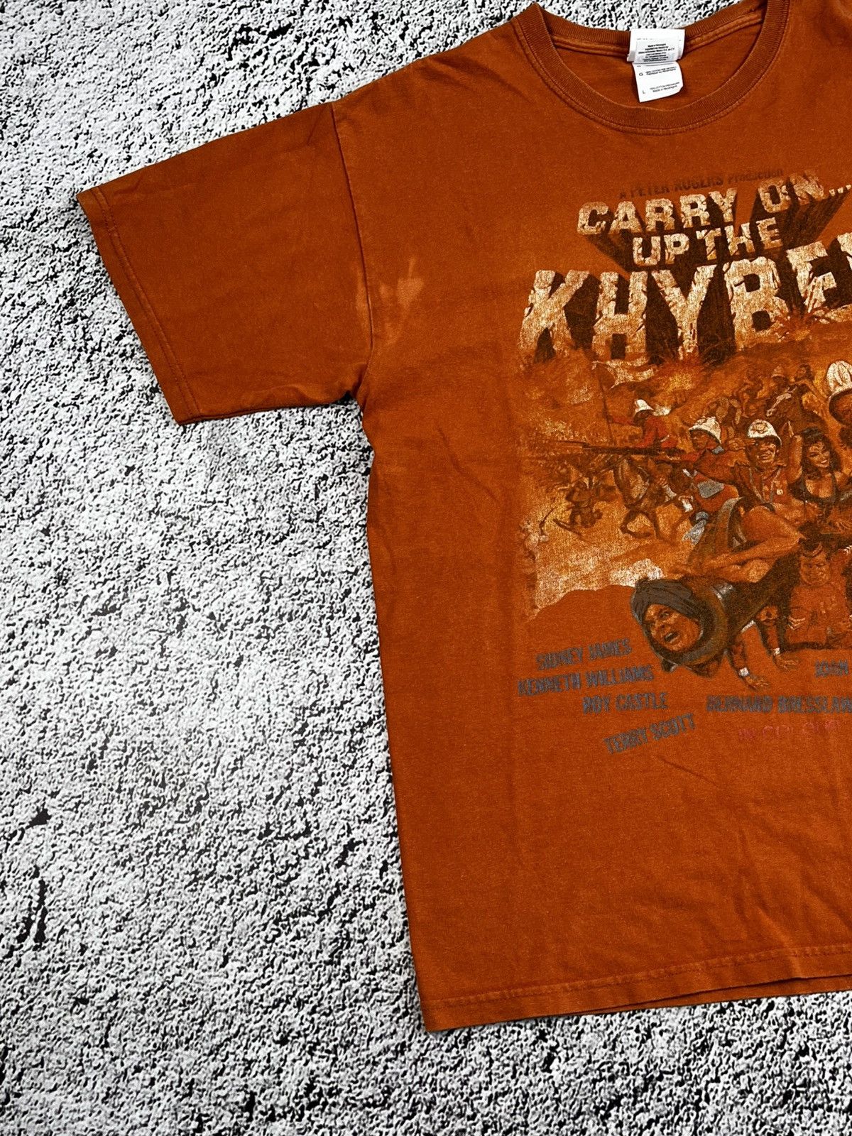 Vintage Vintage Y2K Carry On big logo tee streetwear size L Size US L / EU 52-54 / 3 - 2 Thumbnail
