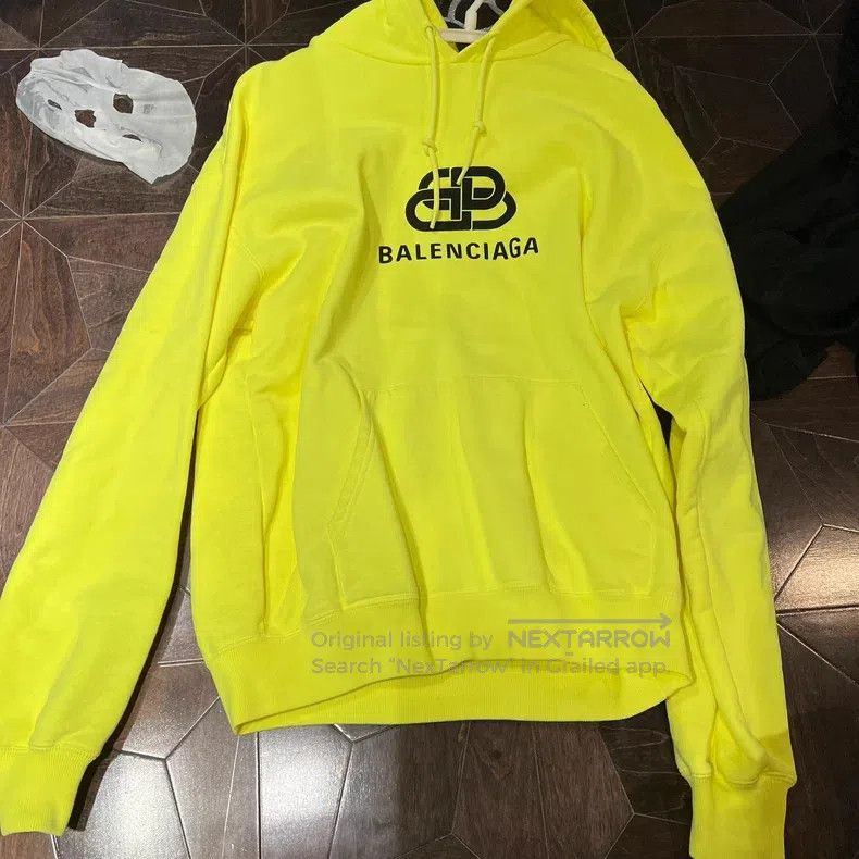 Balenciaga Balenciaga Lock Closure Hoodie, Fluorescent Yellow, Size S Size US S / EU 44-46 / 1 - 2 Thumbnail
