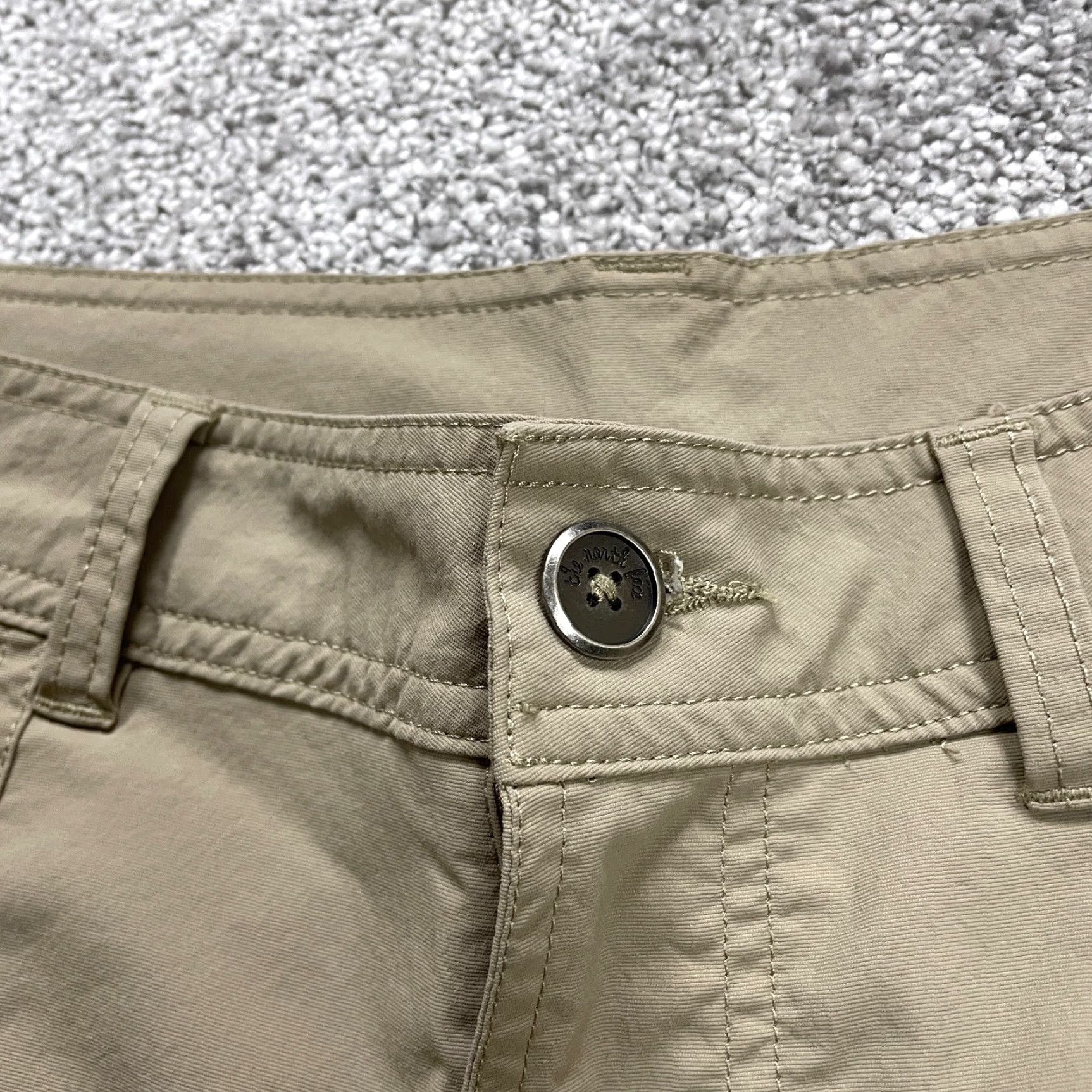 The North Face The North Face Shorts Womens 10 Brown Nylon Mid Rise Casual Outdoor Hiking 34x4 Size 32" / US 10 / IT 46 - 3 Thumbnail