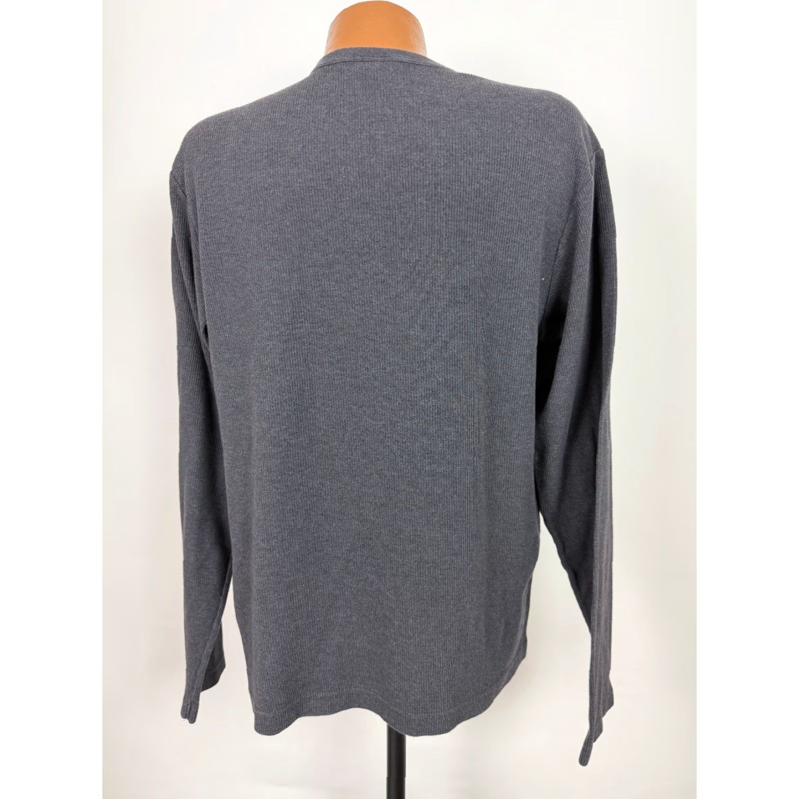 Old Navy VINTAGE Old Navy Ribbed Shirt Men Large Charcoal Gray V-Neck T-Shirt Heavyweight Knit 2000s Hipster Y2K Men's Large Gray Vintage Size US L / EU 52-54 / 3 - 7 Thumbnail