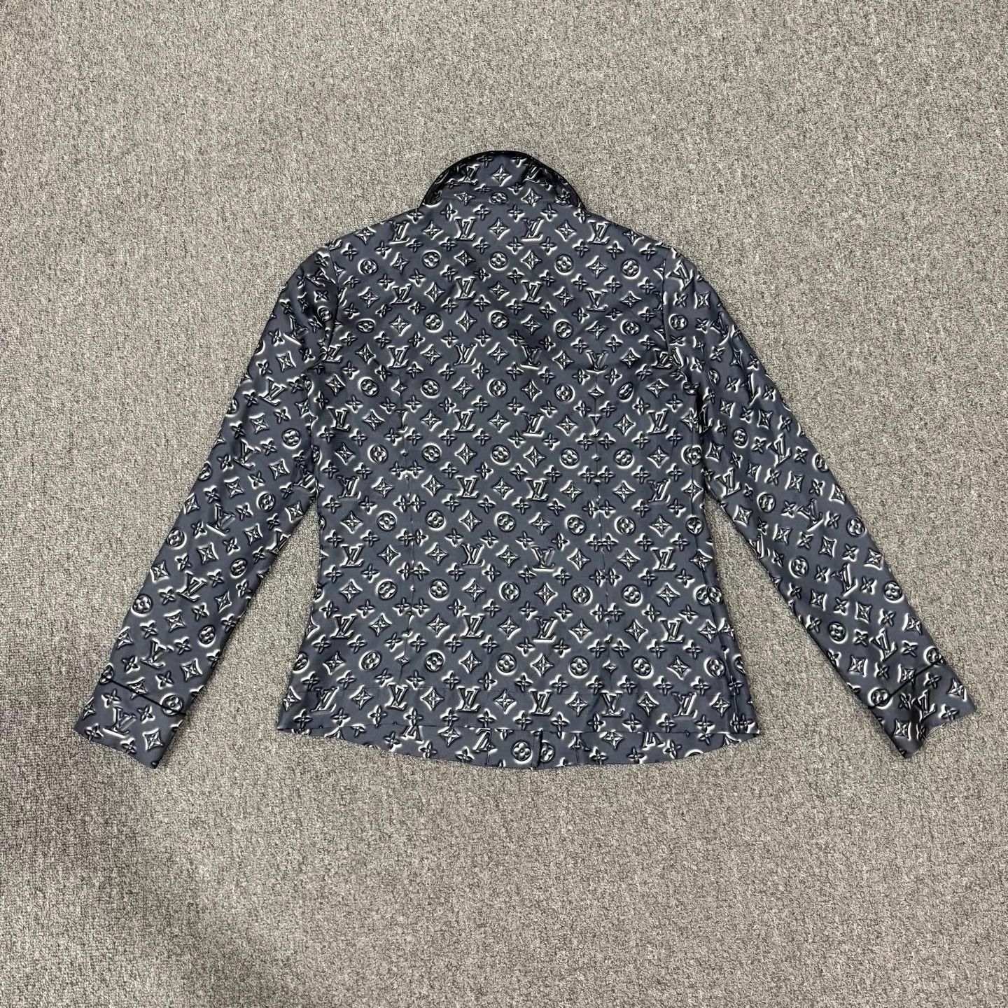 Louis Vuitton LV Monogram all over print shirt 36 99 New Size XS / US 0-2 / IT 36-38 - 2 Thumbnail